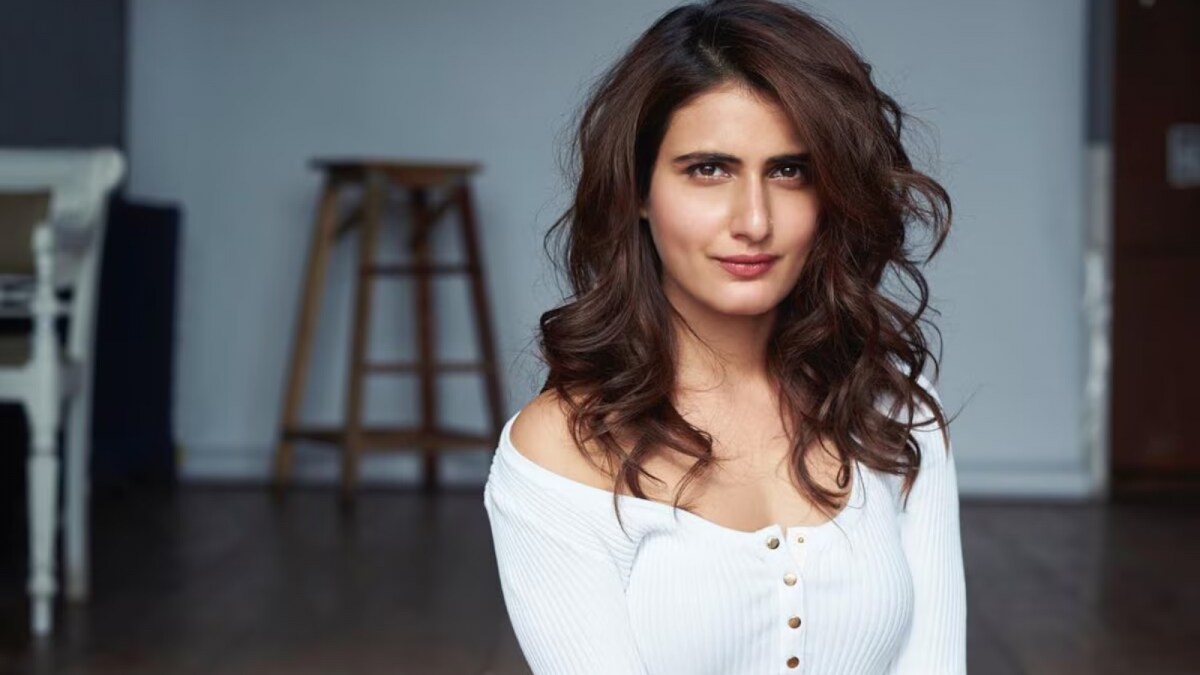 Fatima Sana Shaikh Spotted at Versova Jetty