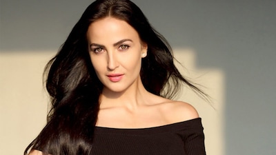 At a recent event, actress Elli AvrRam candidly addressed ageism in Bollywood, revealing how Ayurveda, yoga, and meditation helped her embrace natural wellness.
