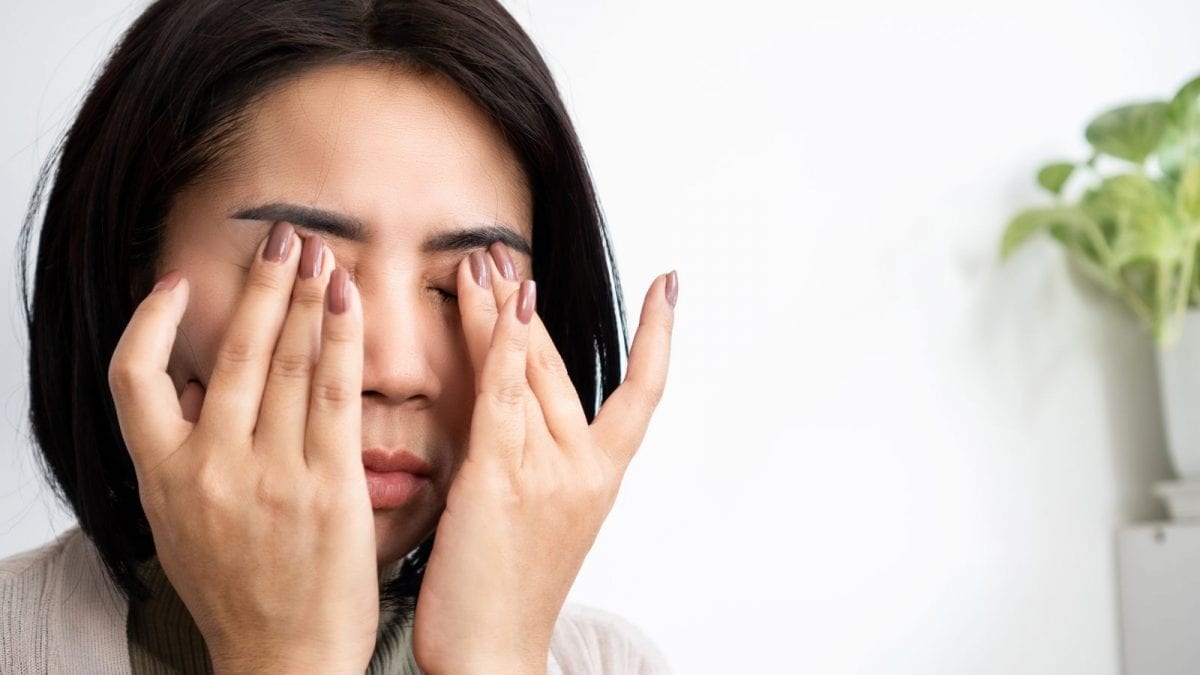 5 Everyday Habits That Secretly Harm Your Eyes Without You Realizing It