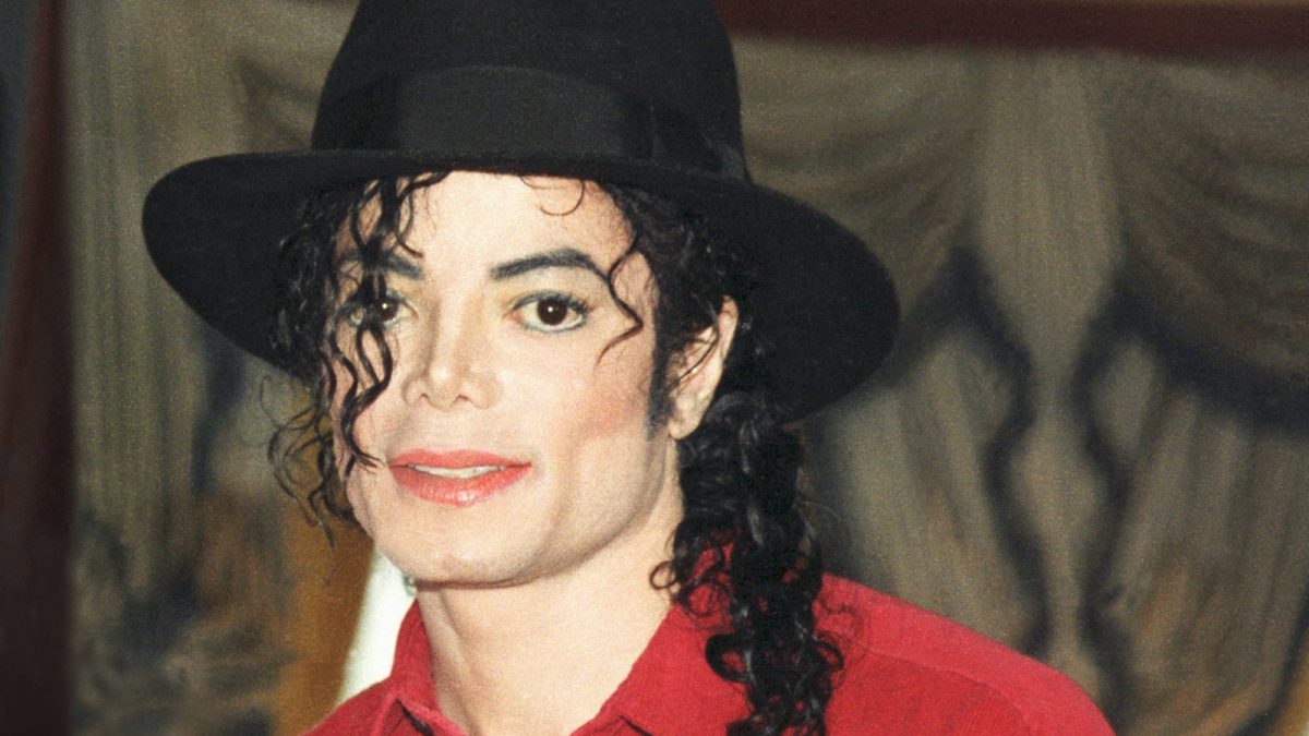 Michael Jackson's Sock Fetches Nearly $9,000 at Auction