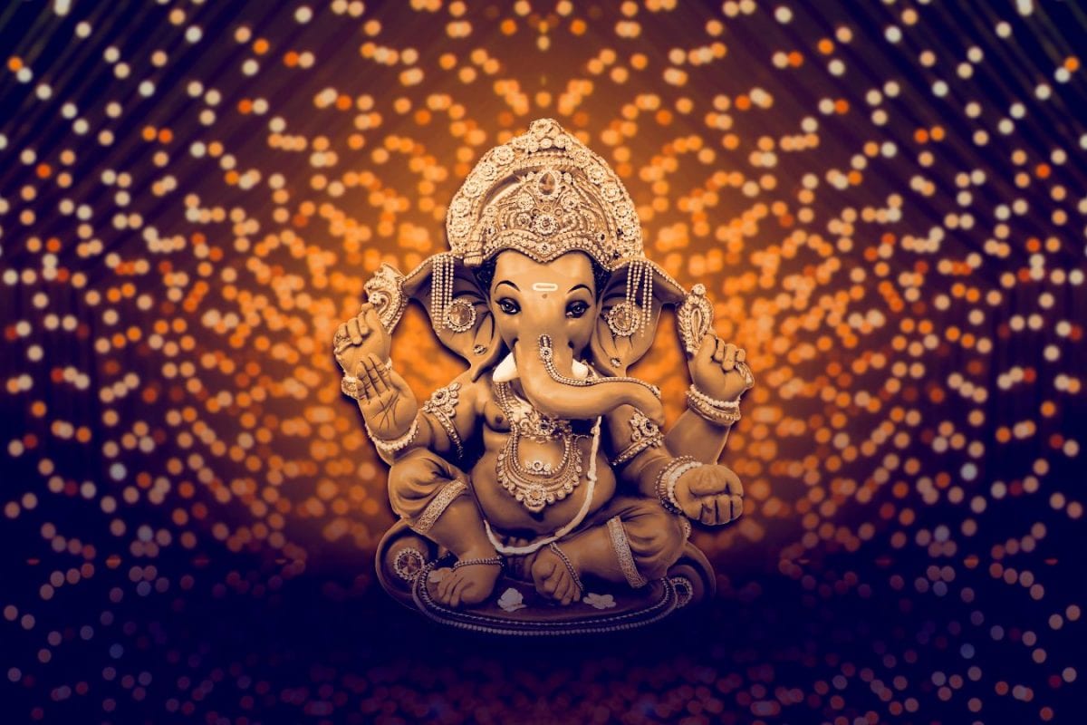 Ganesh Chaturthi 2025: Celebrate Prosperity With These Thoughtful Gifts