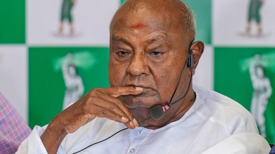 Deve Gowda, a seasoned politician who proudly called himself Mannina Maga, or son of the soil, feels betrayed. File pic/PTI