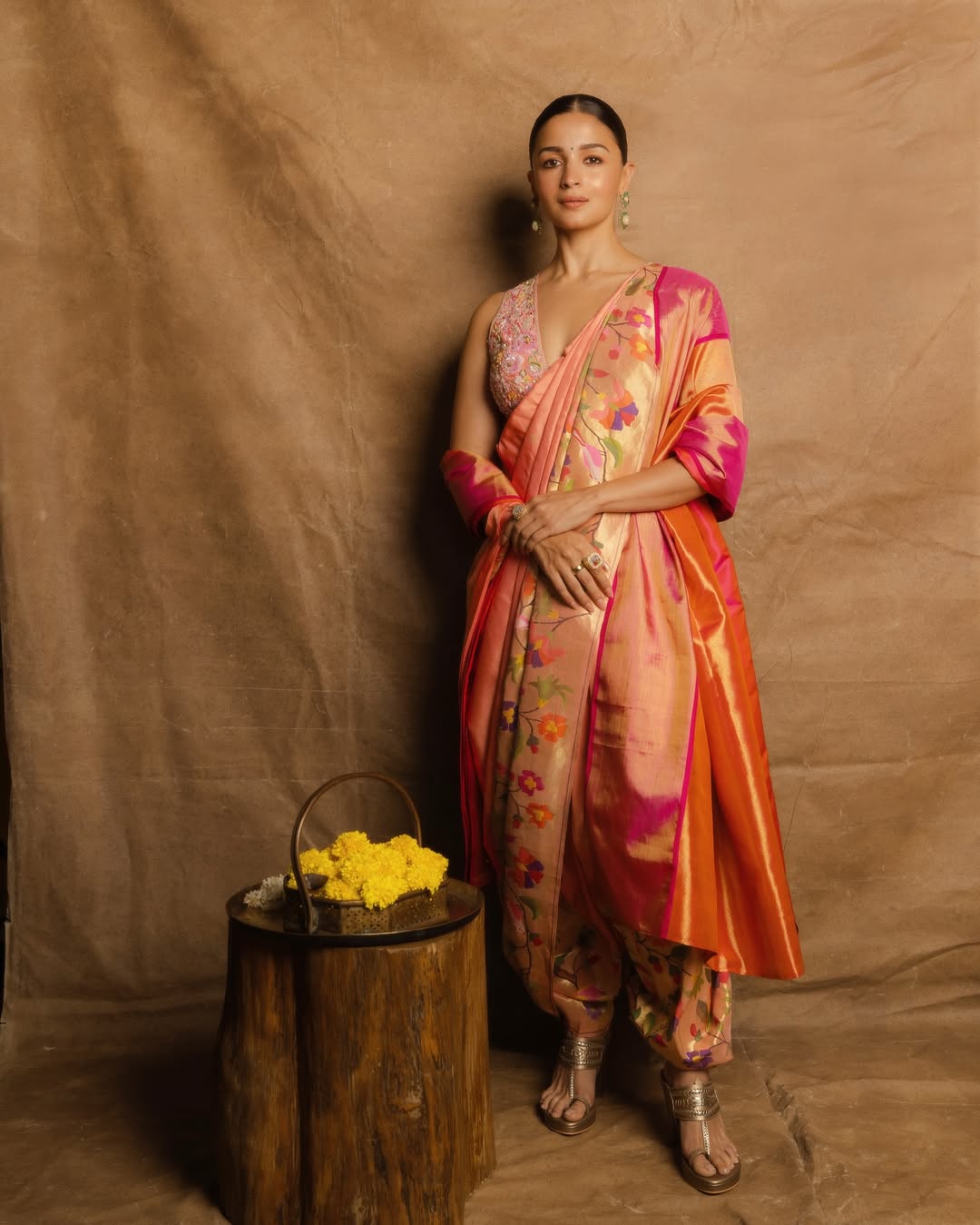 National Handloom Day 2025: Deepika Padukone, Janhvi Kapoor, Alia Bhatt in Handloom Sarees National Handloom Day 2025: Deepika Padukone, Janhvi Kapoor, Alia Bhatt in Handloom Sarees