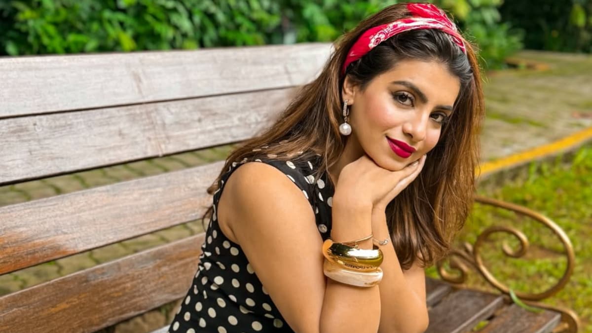 Stop Copying Celebrities: Dress For Your Body, Not Their Stylists, Suggests A Stylist