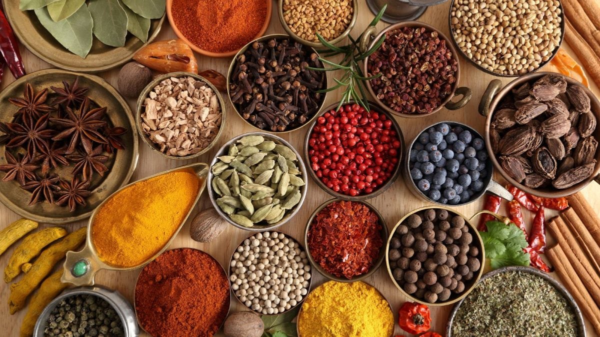 <div>Your Spicy Tadka Turns Bitter? Here's A Kitchen Hack To Fix It</div>