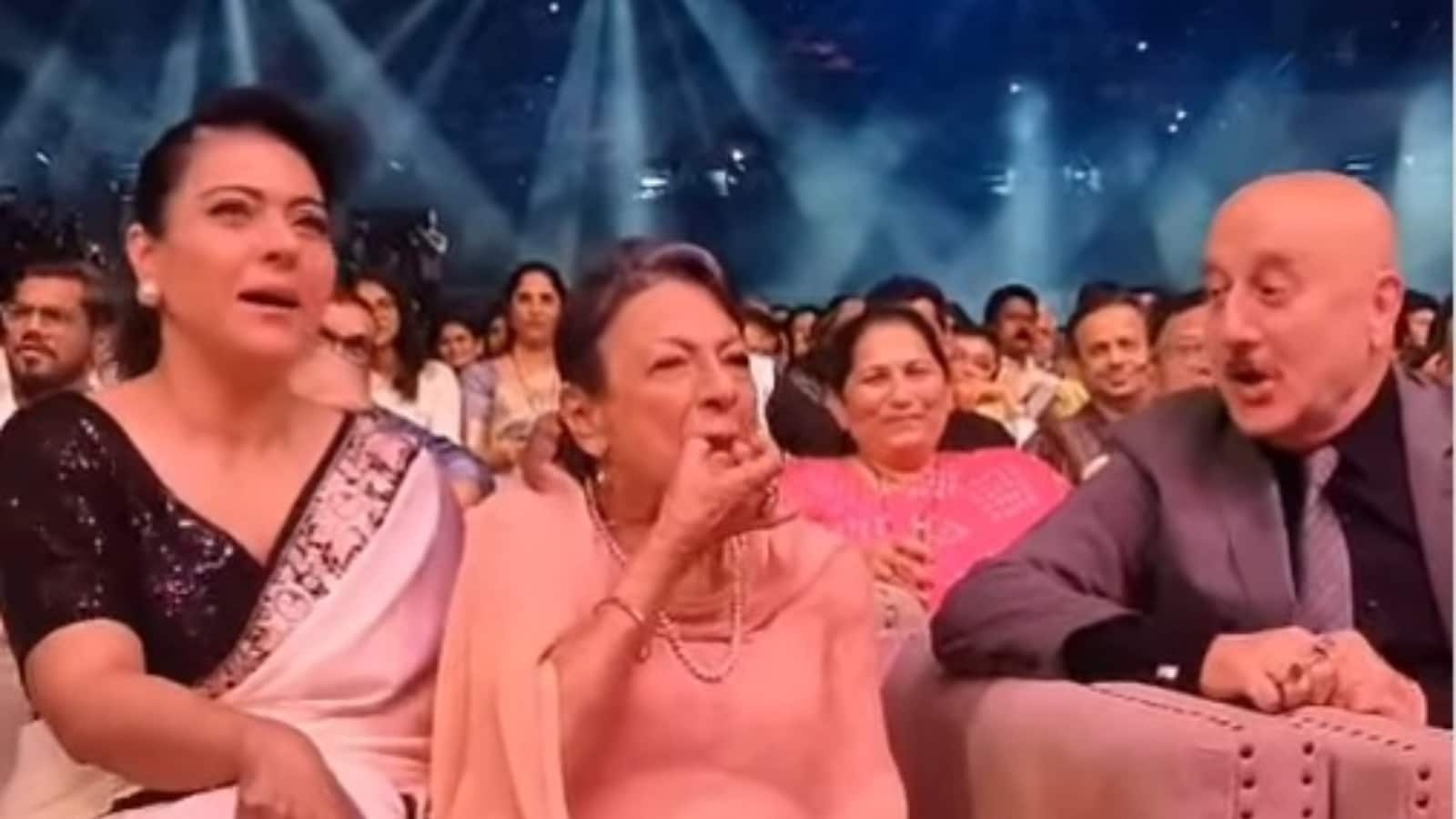 Tanuja Whistles At Kajol's Request, Anupam Kher Calls Her 'OG Coolest  Heroine' | Watch | Bollywood News - News18