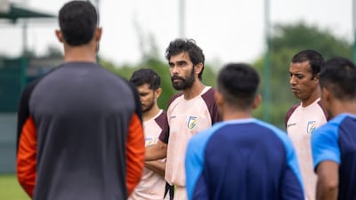 Indian men’s football team head coach Khalid Jamil speaking to his players (AIFF)