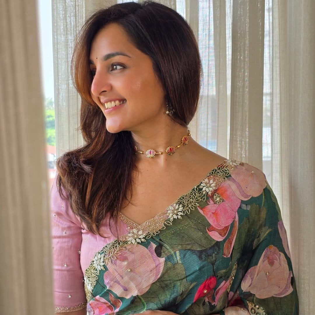 Onam 2025: Manju Warrier Inspired Elegant Saree Blouse Designs