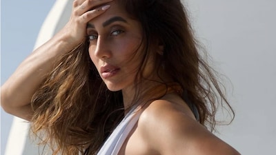 With her ombre poolside style, Anusha Dandekar yet again demonstrates her knack for fashion-forward trendsetting. (Photo: Instagram)