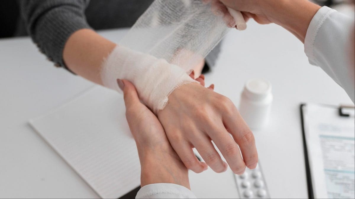 A Wound That Won’t Heal? Here’s What Your Body Might Be Telling You