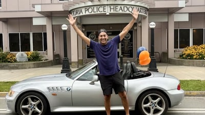 Born and raised in Vancouver, Manak joined the VPD in 1990 and steadily worked his way up the ranks. (X)