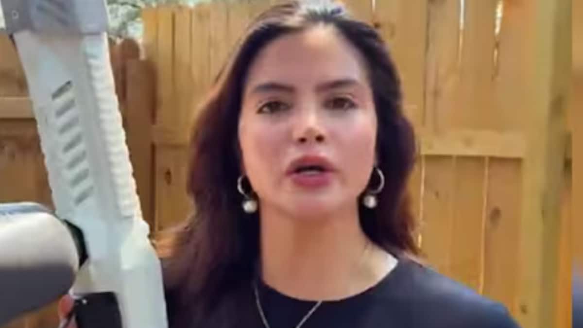 <div>'Unless We Stop Islam...': US Politician Burns Quran In Campaign Video, Sparks Outrage</div>