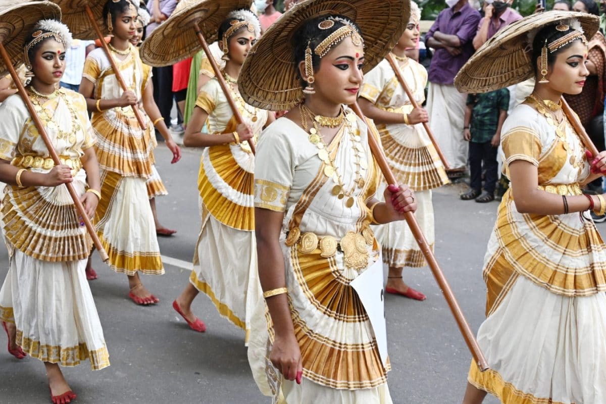 Onam 2025: Significance Of Wearing White-Gold Kasavu Saree On Thiruvonam