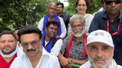  X/RahulGandhi)