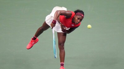 Coco Gauff, of the United States, serves to Ajla Tomljanovic, of Australia, during the first round of the U.S. Open tennis championships, Tuesday, Aug. 26, 2025, in New York. (AP Photo/Frank Franklin II)
