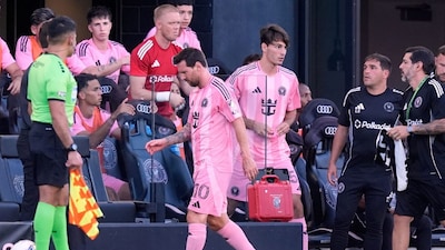 Inter Miami forward Lionel Messi (10) walks off the pitch after leaving the game during the first half of a Leagues Cup soccer match against Necaxa, Saturday, Aug. 2, 2025, in Fort Lauderdale, Fla. (AP Photo/Rebecca Blackwell)
