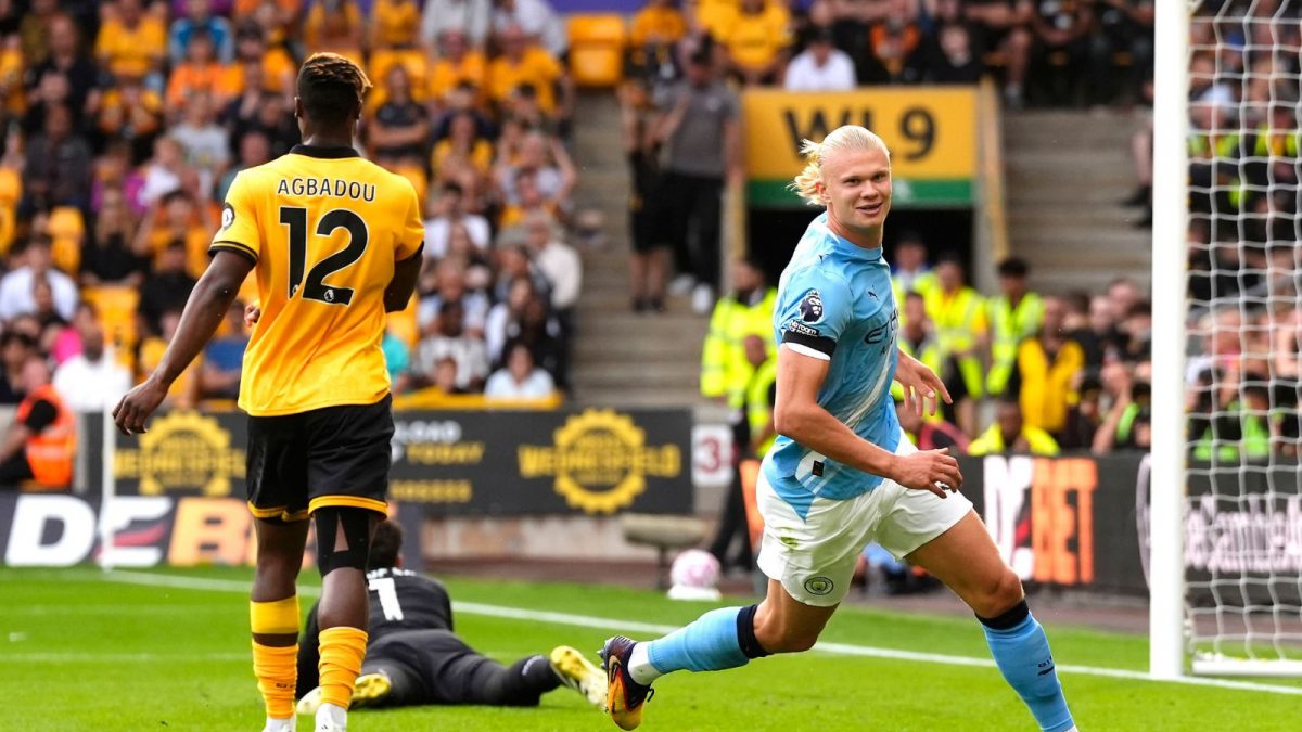 Man City Dominates Wolves in Premier League Opener