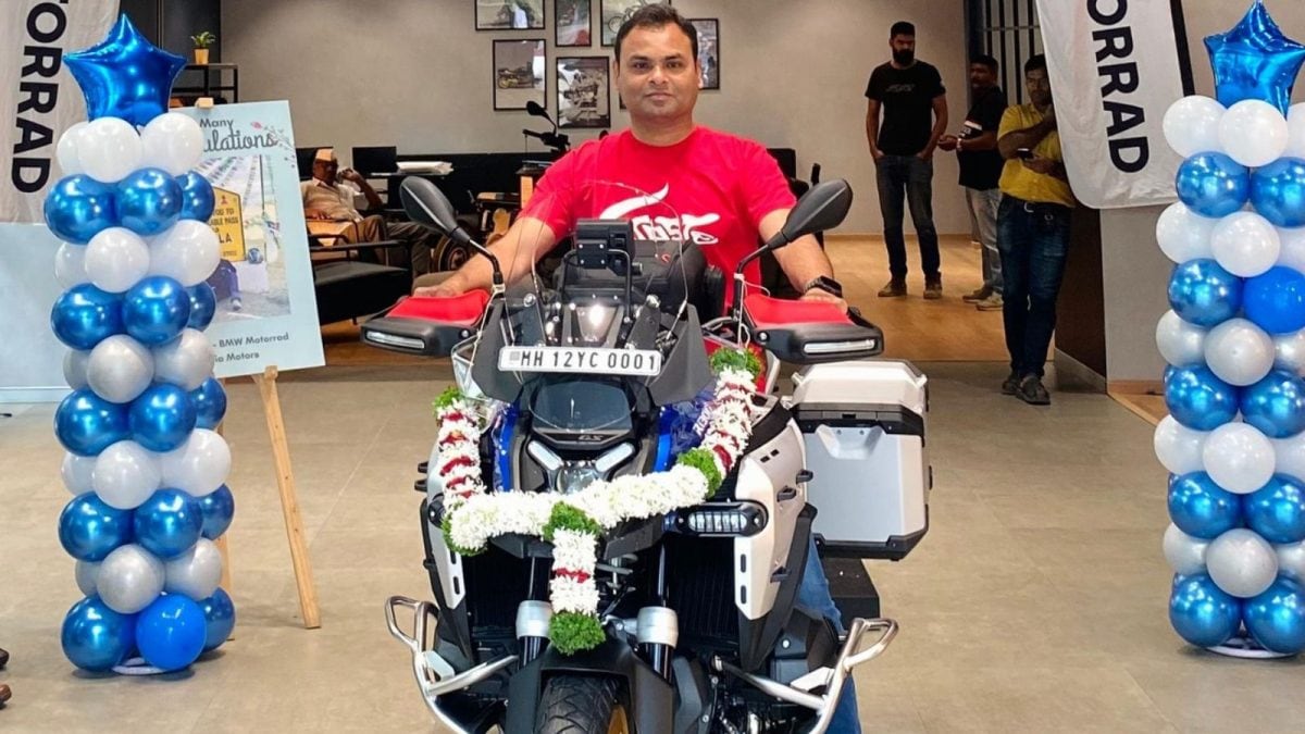 Not Shah Rukh Khan Or Ranveer Singh, This Man Bought BMW’s Rs 24 Lakh Superbike | Auto News