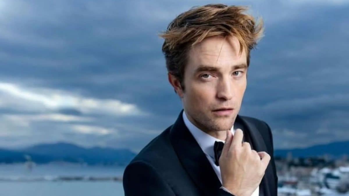 Robert Pattinson Finds It ‘Difficult To Play Normal Characters’ On(01)