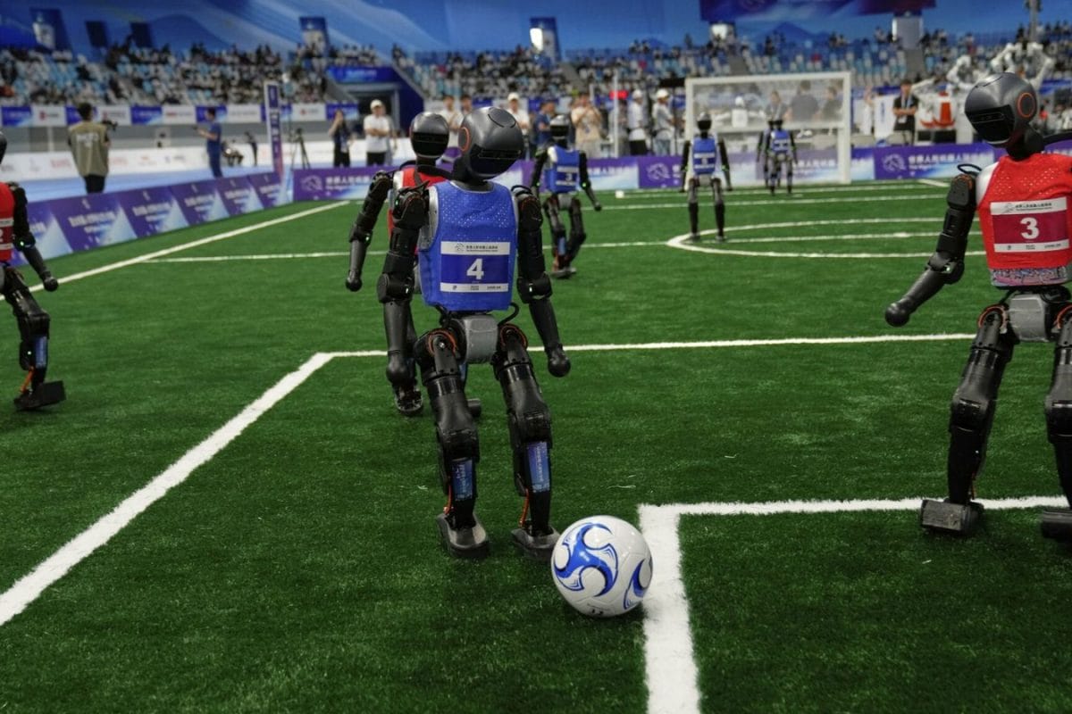 World Humanoid Games: Unbelievable Photos Of Robots Racing, Fighting And Playing Football Like Humans