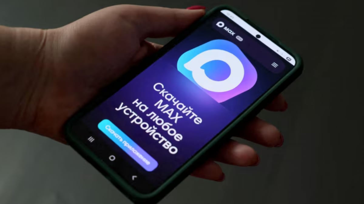 Russia To Pre-Install Max, WhatsApp Rival, On All Phones Starting September 1