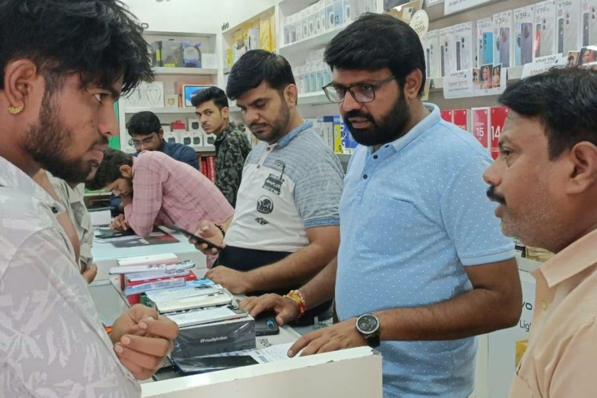 Rs 150 Job To Pan-MP Empire: How This Man Started A Business By Selling Mother's Jewellery