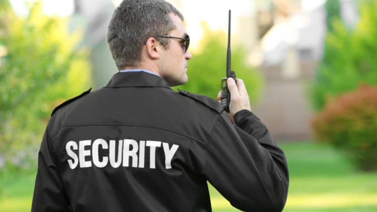 This Actor’s Bodyguard Is Worth ₹100 Cr! Loyalty Is Such That He ‘Gave Up Turban, Chopped His Hair’ | Viral News