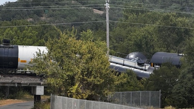 The derailment left several freight and tanker cars scattered (Facebook/Palo Pinto County ESD)