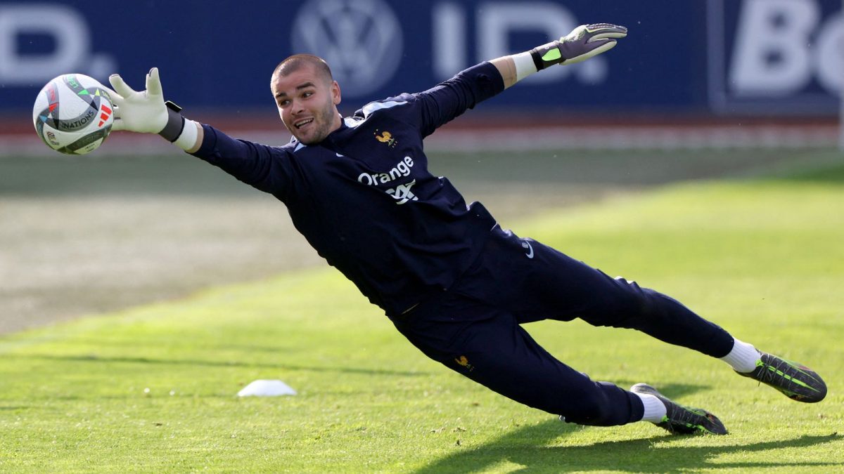 Paris Saint-Germain To Sign Lille Goalkeeper Lucas Chevalier: Source