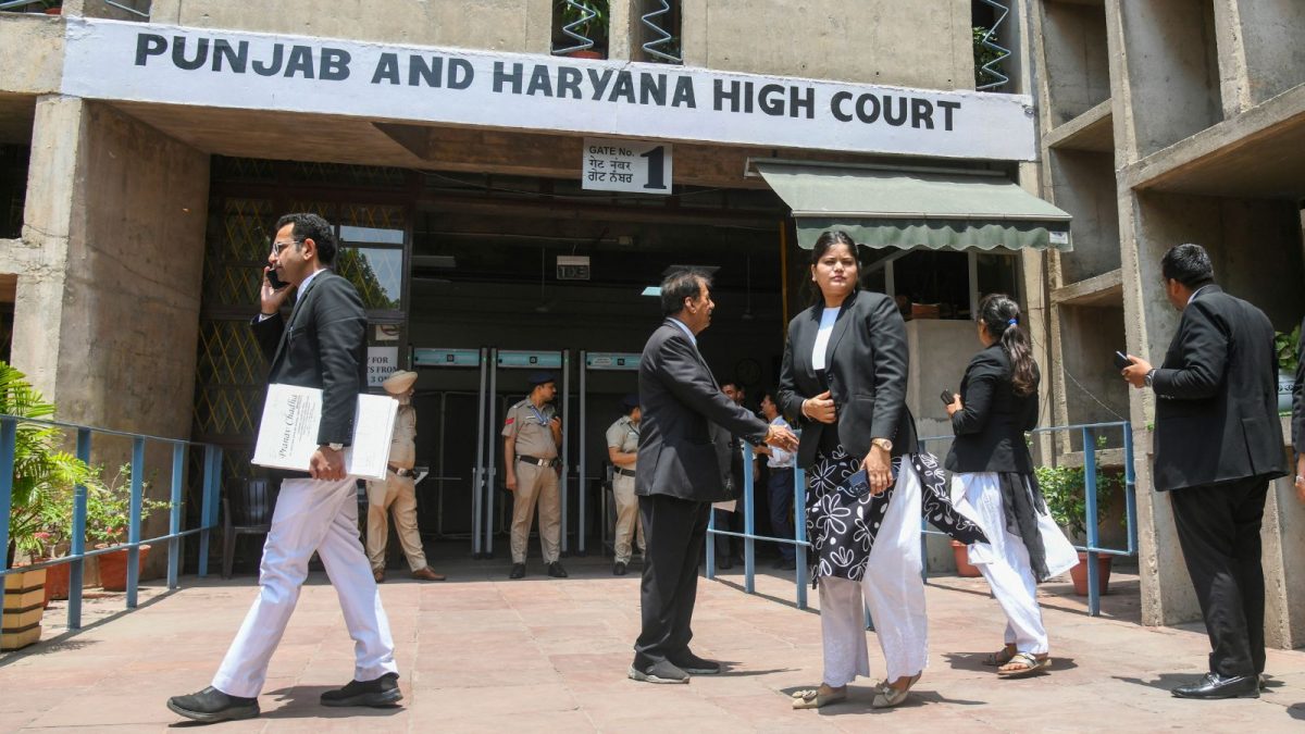 Bar Council Issues Notices to 16 Lawyers Over Bench Hunting