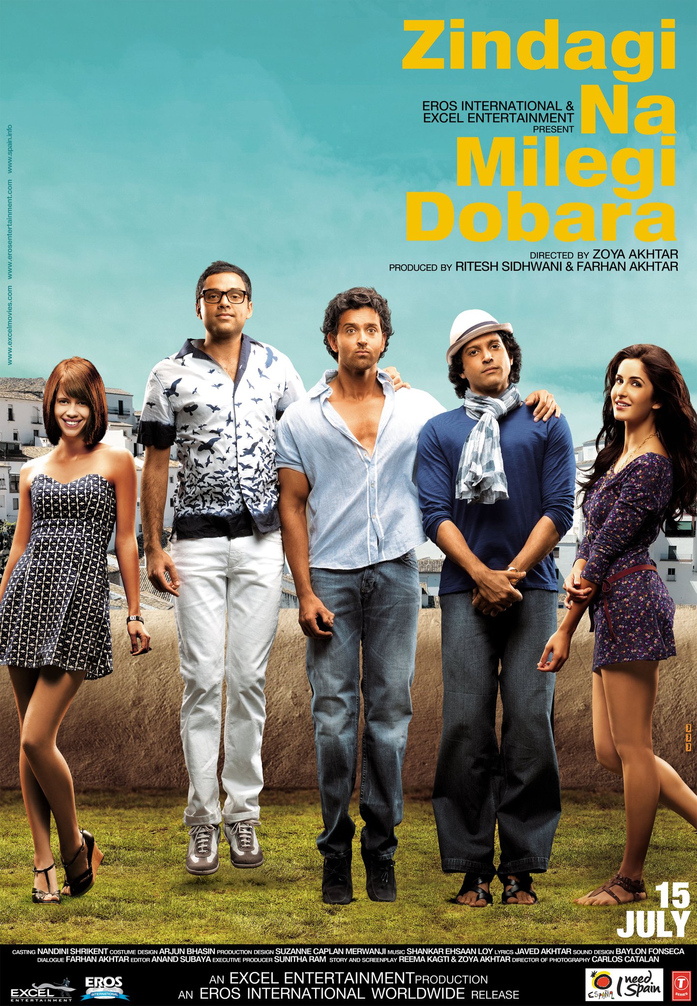  Zindagi Na Milegi Dobara: The film collected Rs 152.1 crore globally. Farhan Akhtar stood out as the most charming, entertaining and flirtatious character in the film, who is shown as a free-spirited friend in this iconic road trip film. 