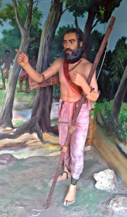  Alluri Sitarama Raju: A revolutionary leader from Andhra Pradesh who led the Rampa Rebellion against British tax policies. 