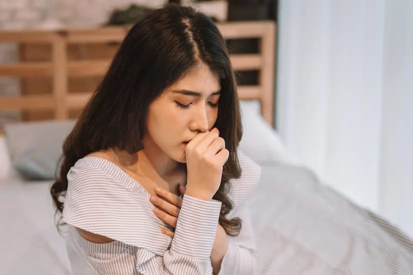As the attack progresses, pain often radiates from the chest to the arms, shoulders, and jaw. Women may also experience abdominal pain, backache, sweating, or breathlessness in addition to chest pain. Recognising these symptoms early and seeking medical help could save lives. (News18 Bengali) As the attack progresses, pain often radiates from the chest to the arms, shoulders, and jaw. Women may also experience abdominal pain, backache, sweating, or breathlessness in addition to chest pain. Recognising these symptoms early and seeking medical help could save lives. (News18 Bengali)