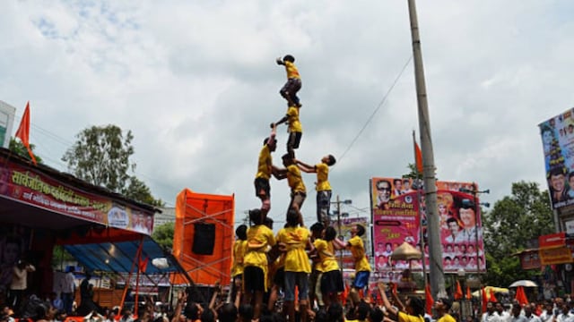 Krishna Janmashtami 2025, Dahi Handi Celebration Today Live Updates