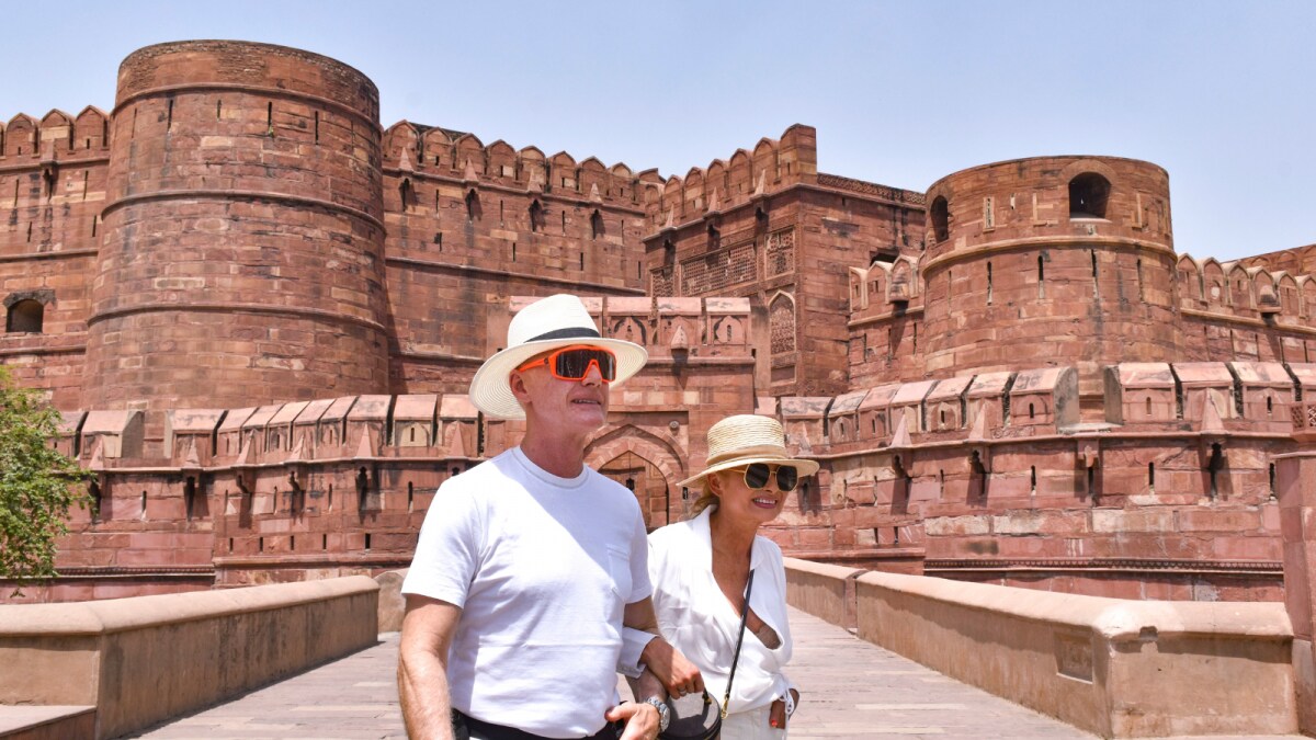 US Tourists Top India Arrivals; Pakistan Visas Suspended in 2025