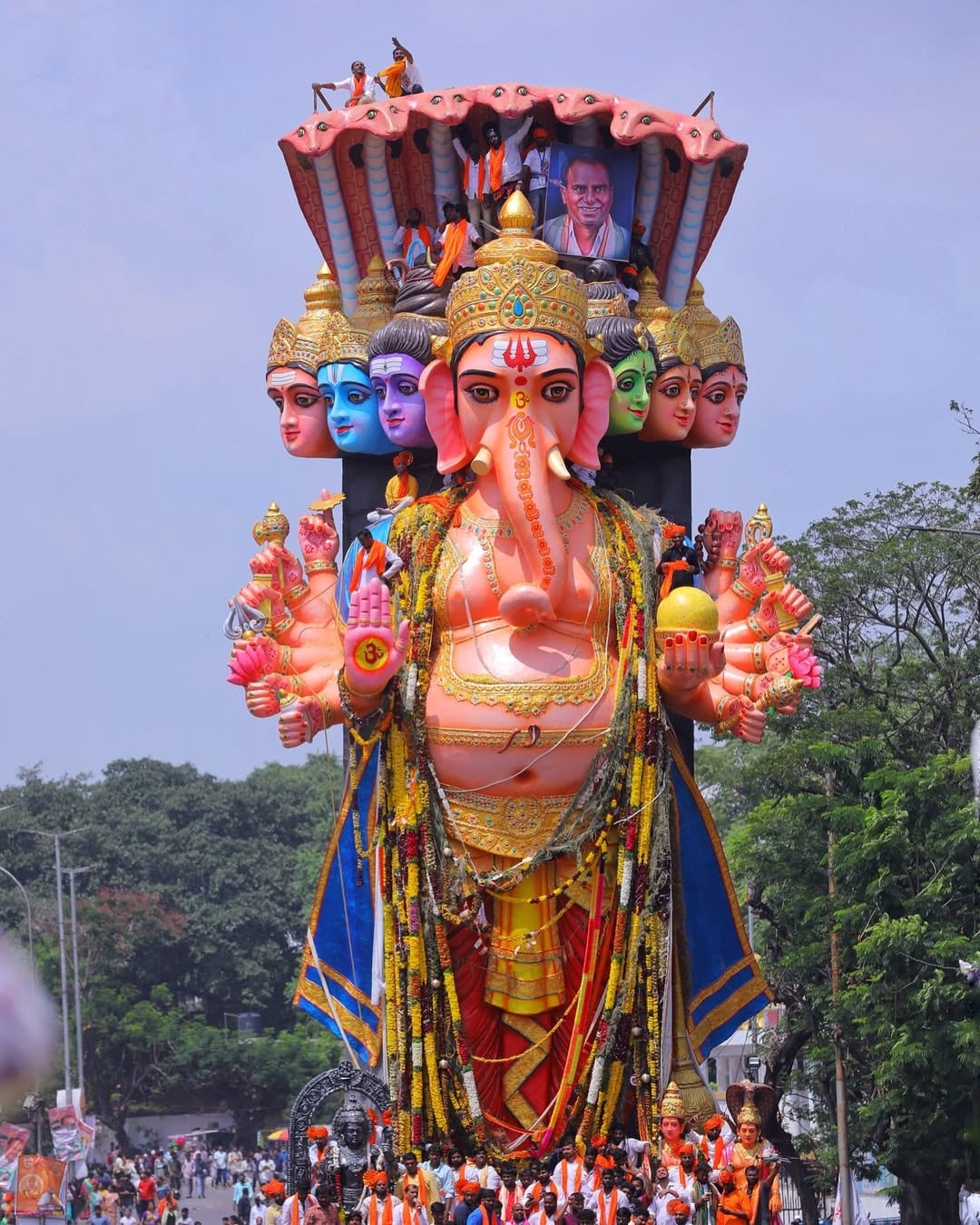 Khairatabad Ganesh 2025 Hyderabad's 69-Foot-Tall Ganpati Khairatabad Ganesh 2025 Hyderabad's 69-Foot-Tall Ganpati