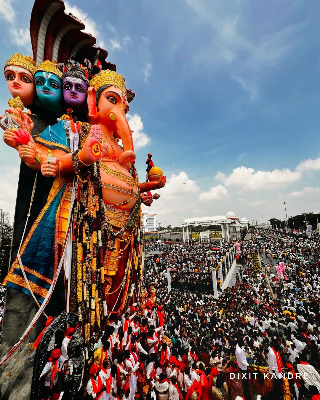 Khairatabad Ganesh 2025 Hyderabad's 69-Foot-Tall Ganpati Khairatabad Ganesh 2025 Hyderabad's 69-Foot-Tall Ganpati