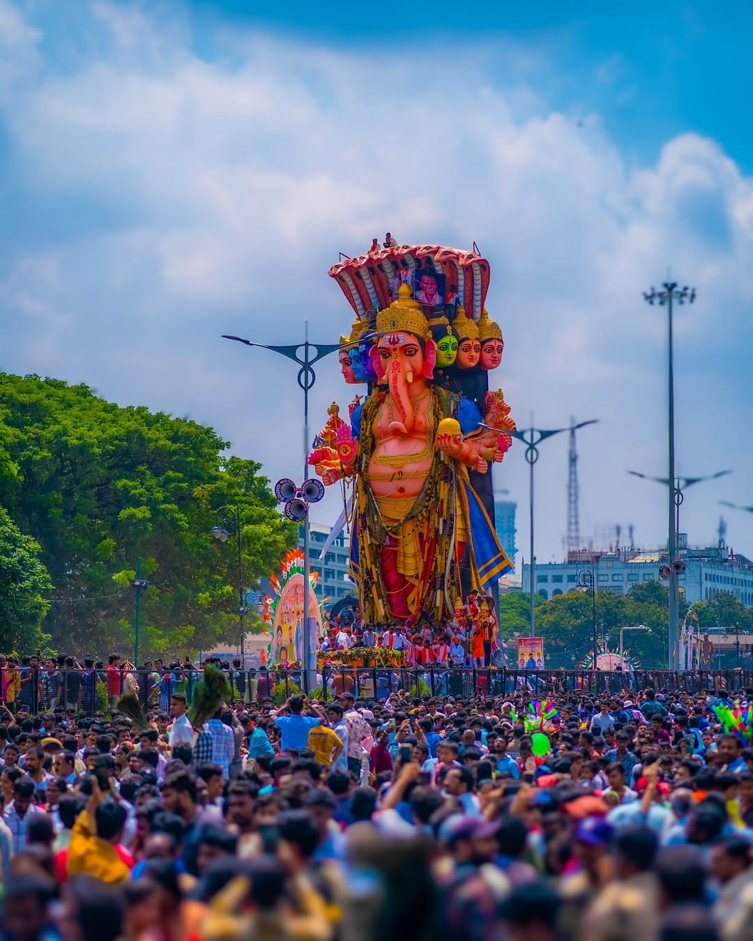 Khairatabad Ganesh 2025 Hyderabad's 69-Foot-Tall Ganpati Khairatabad Ganesh 2025 Hyderabad's 69-Foot-Tall Ganpati