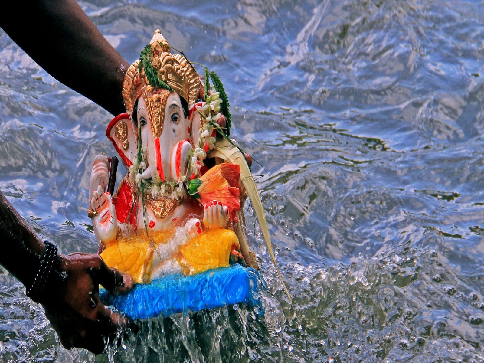 Ganesh Chaturthi 2025: Visarjan Dates