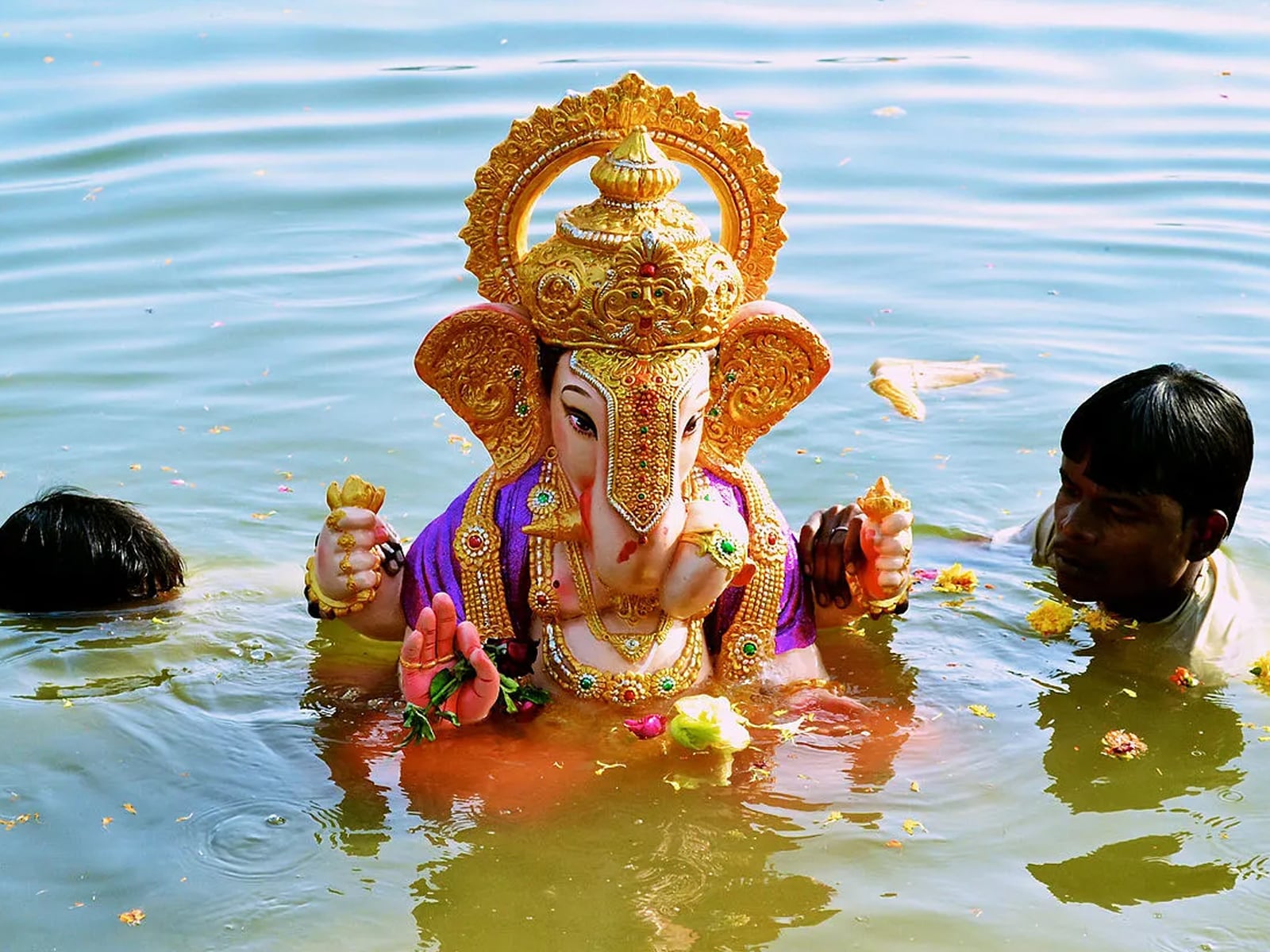 Ganesh Chaturthi 2025: Visarjan Dates
