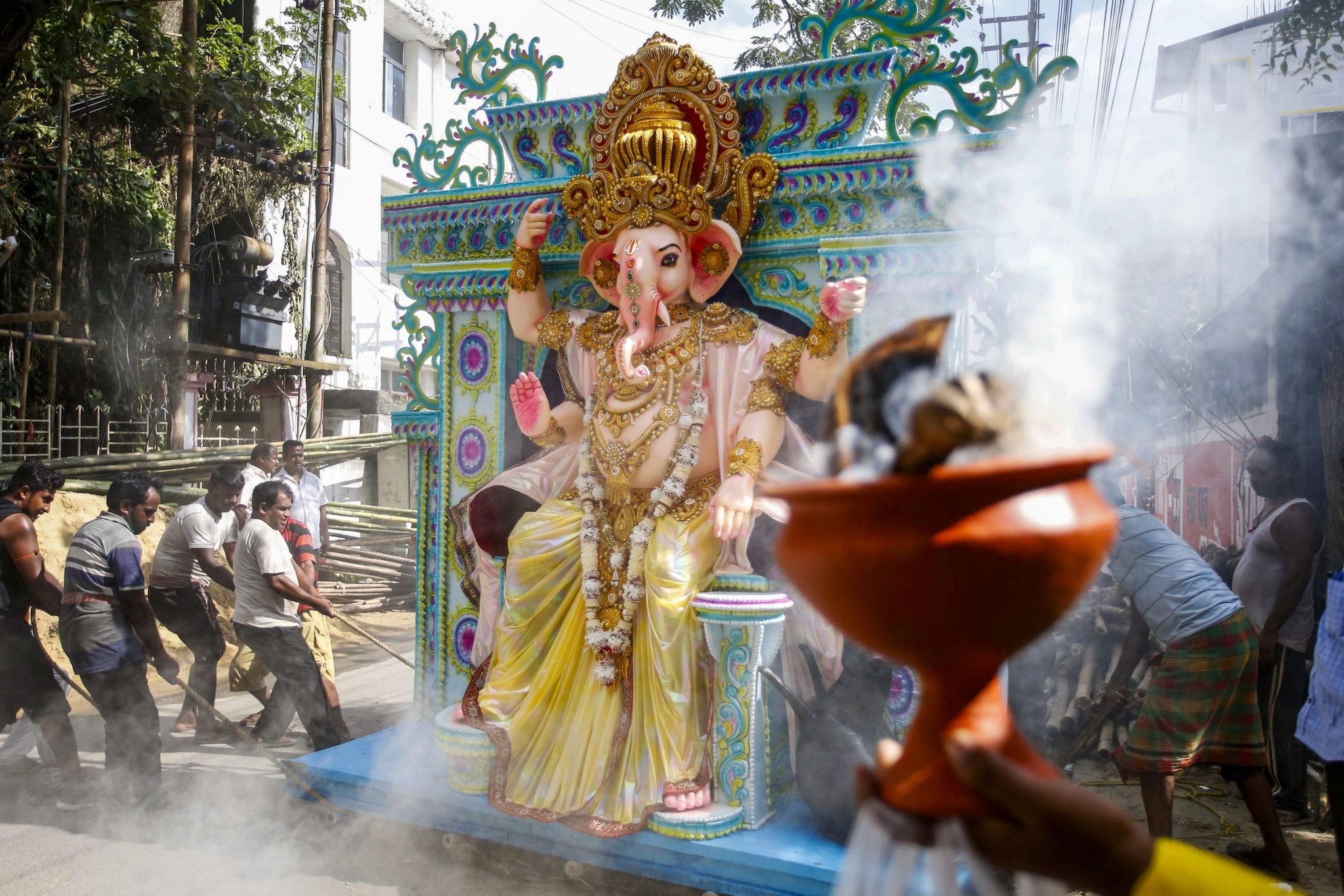Ganesh Chaturthi 2025: Quotes And Messages For Ganpati Bappa 