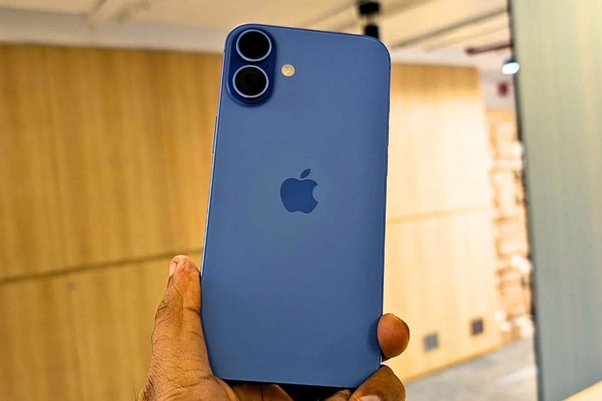 Apple iPhone 16 Apple iPhone 16