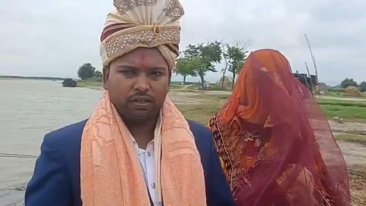 Bihar Groom Travels by Boat to Wedding Amidst Floods