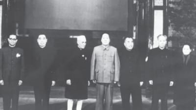 (From left to right) Amb. N. Raghavan, Premier Zhou Enlai, PM Jawaharlal Nehru, Chairman Mao Zedong, Zhu De, Liu Shaoqi and Song Qingling in Beijing, October 19, 1954. 
