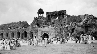 In this September 17, 1947 photo, Muslim refugees evacuated from areas of unrest in New Delhi take shelter in Purana Qila. (AP Photo)