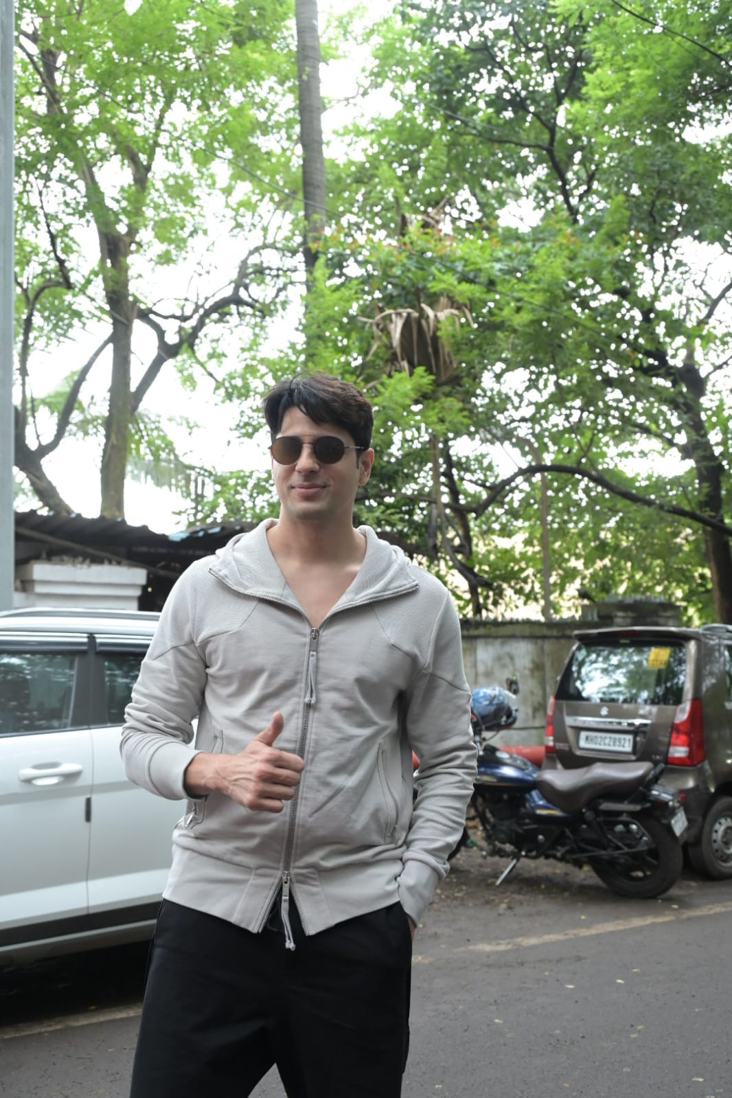 Janhvi Kapoor, Sidharth Malhotra New Song Bheegi Saree From Param Sundari Out