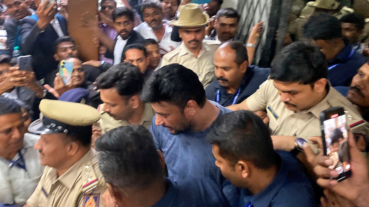 <div>Renukaswamy Murder Case: Actor Darshan Complains About Jail Conditions, Asks For 'Poison'</div>