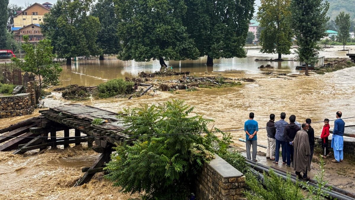 Jammu & Kashmir Schools To Remain Closed Tomorrow Due To Flood-Like Situation | Education and Career News