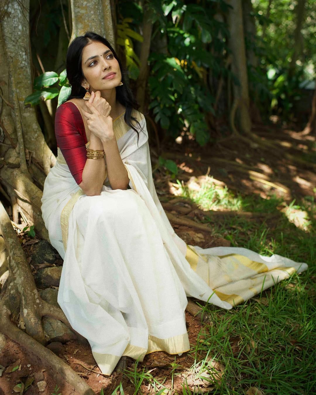 Malavika Mohanan-Approved Saree Blouse Designs Malavika Mohanan-Approved Saree Blouse Designs