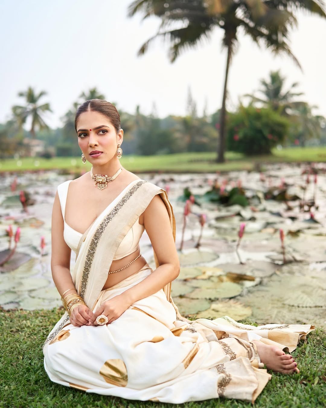 Malavika Mohanan-Approved Saree Blouse Designs Malavika Mohanan-Approved Saree Blouse Designs